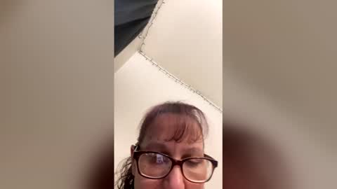 Snapshot of babewithbrains1437 chatting on 03-23-26, 06:12 Babewithbrains online show from 03-23-26, 06:12