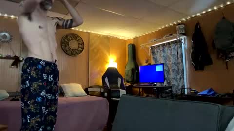 Fern Browning online show from 01-23-25, 03:54