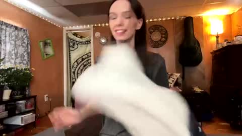 Fern Browning online show from 02-14-25, 05:57