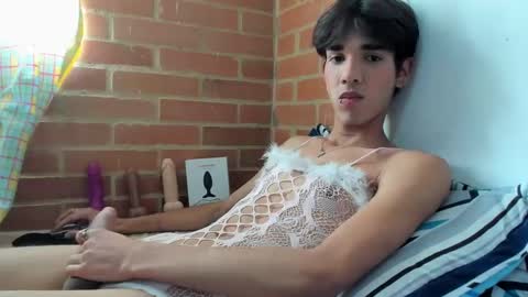 Snapshot of babitas44 chatting on 10-14-25, 08:42 babitas44 online show from 10-14-25, 08:42