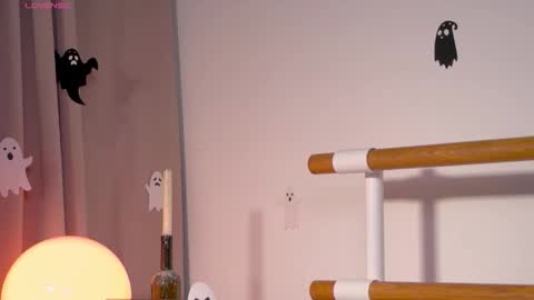 Snapshot of baby_bub chatting on 10-19-25, 06:14 Cristy online show from 10-19-25, 06:14