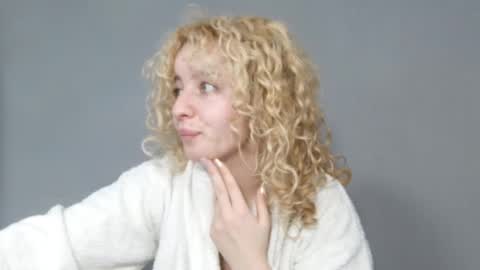 Snapshot of baby_doll91 chatting on 01-27-25, 06:41 Babby Doll online show from 01-27-25, 06:41