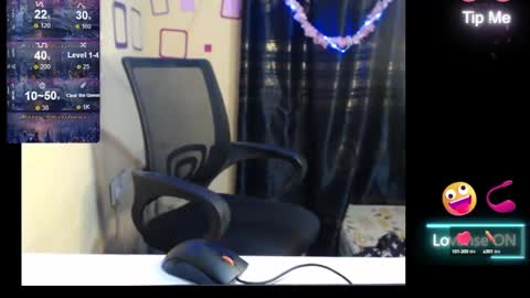 Snapshot of baby_doll_x chatting on 12-01-24, 11:36 Dara online show from 12-01-24, 11:36