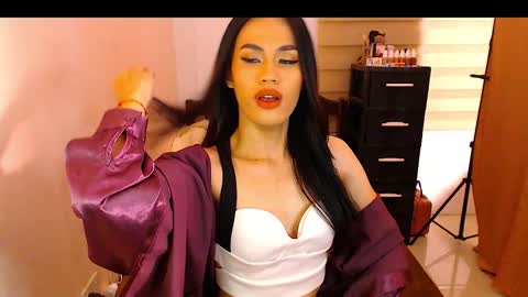 Snapshot of baby_fu chatting on 10-10-25, 07:02 Nathalia online show from 10-10-25, 07:02