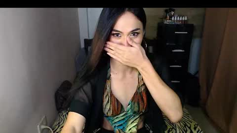 Snapshot of baby_fu chatting on 10-22-25, 08:41 Nathalia online show from 10-22-25, 08:41