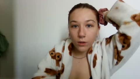 baby_girls2224 online show from 01-08-26, 12:40