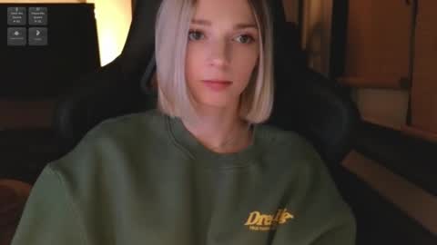 baby gopn1k online show from 10-28-25, 02:53