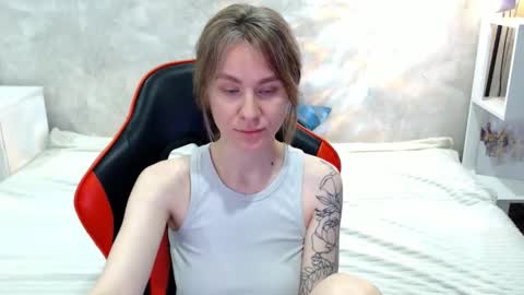 baby_kitte online show from 09-29-25, 04:17