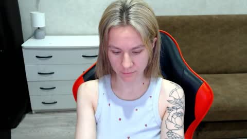 baby_kitte online show from 11-05-25, 02:55