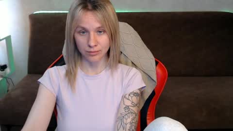 baby_kitte online show from 05-11-26, 10:10