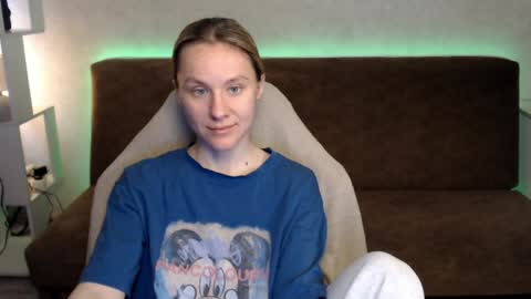 baby_kitte online show from 05-12-26, 04:09