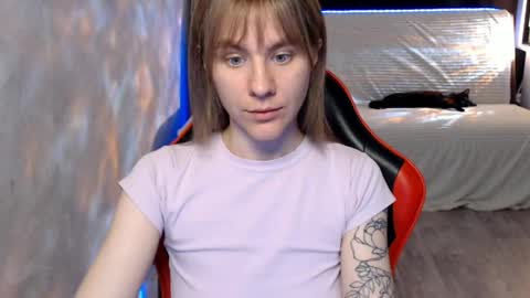 baby_kitte online show from 05-19-26, 01:50