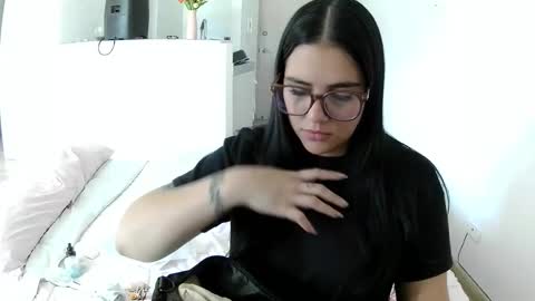Snapshot of baby_madyy chatting on 03-01-26, 04:20 Madyy online show from 03-01-26, 04:20