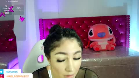 Snapshot of baby_nicols_m chatting on 03-07-26, 10:45 Nico online show from 03-07-26, 10:45