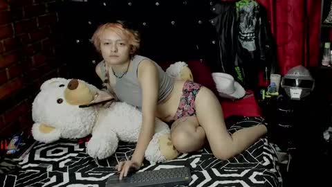 Snapshot of baby_punkk chatting on 12-19-24, 05:40 baby_punkk online show from 12-19-24, 05:40