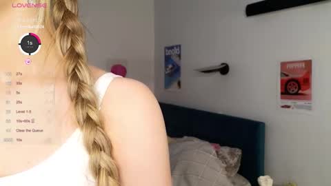 Snapshot of baby_ruth chatting on 10-04-25, 07:12 Ruth online show from 10-04-25, 07:12