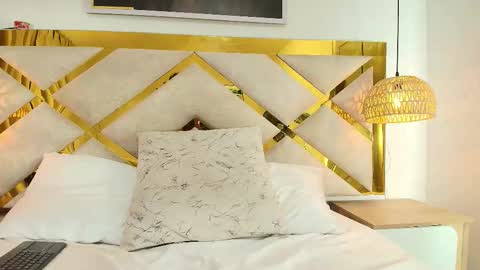 baby_scarleth_ online show from 12-19-25, 01:12