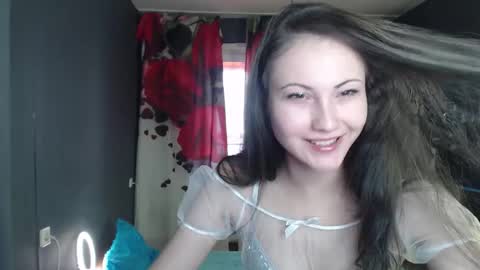 Ida and Kira online show from 11-29-25, 02:58