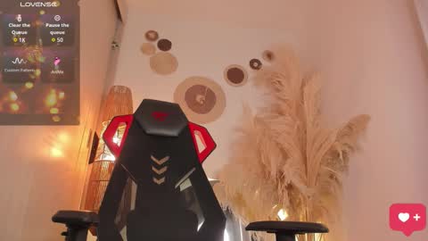 FOLLOW ME  online show from 12-03-25, 03:03