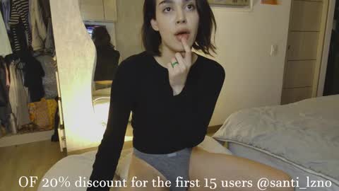 Snapshot of baby_sunshine_ chatting on 02-17-26, 12:07 santi online show from 02-17-26, 12:07