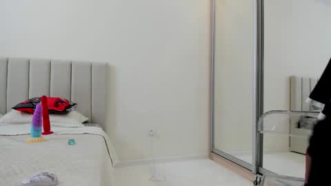 Snapshot of babyalexax chatting on 09-15-25, 06:13 BabyAlexaX online show from 09-15-25, 06:13