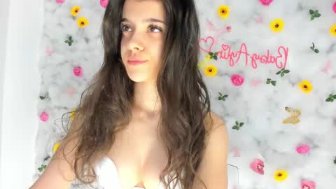 Aylin  online show from 02-27-25, 05:45