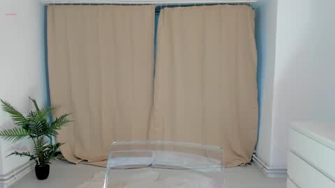 Snapshot of babyaylin chatting on 10-14-25, 05:08 Aylin online show from 10-14-25, 05:08