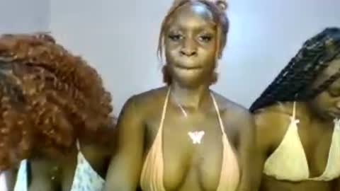 Snapshot of babydoll_230 chatting on 07-06-26, 07:38 Babydoll 230 online show from 07-06-26, 07:38