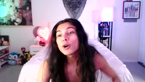 Snapshot of babyempathy chatting on 11-27-25, 07:54 akira online show from 11-27-25, 07:54