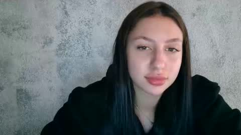 Roxie online show from 09-23-25, 01:47