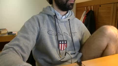 Tom A.    online show from 01-09-25, 12:09