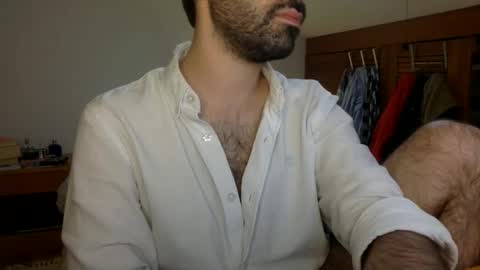 Tom A.    online show from 09-22-25, 04:20