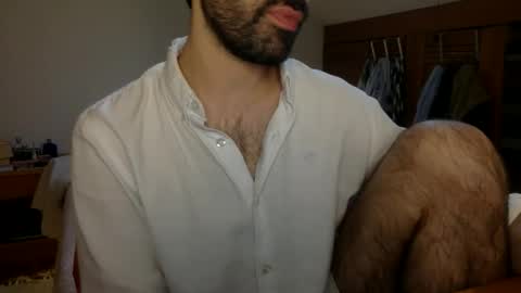 Tom A.    online show from 09-23-25, 04:21