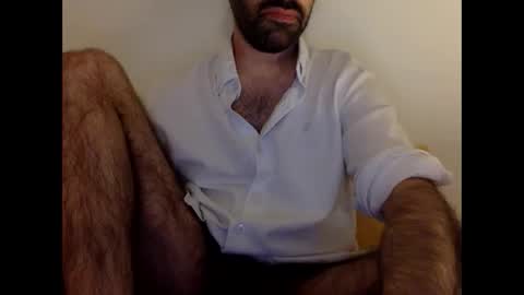 Tom A.    online show from 10-28-25, 05:15