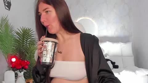 Sophia online show from 09-15-25, 03:39