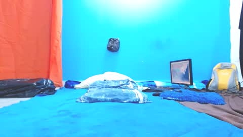 Snapshot of babyjhony chatting on 12-02-24, 12:30 Jhony Naughty Skater online show from 12-02-24, 12:30