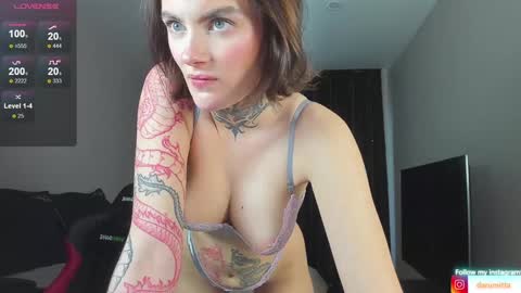 Snapshot of babyjustbomb chatting on 12-26-24, 06:09 Daru online show from 12-26-24, 06:09