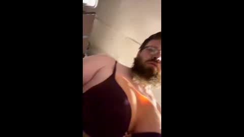babyleggreg6 online show from 05-04-26, 06:37