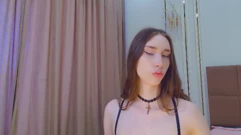 Annie online show from 06-25-26, 05:23