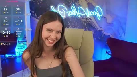 Lady Vi online show from 06-23-26, 08:18