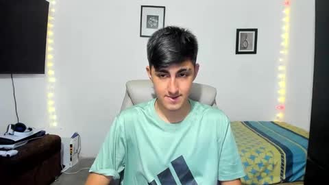 Snapshot of babymaik chatting on 10-09-25, 09:02 babymaik online show from 10-09-25, 09:02