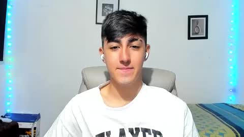 Snapshot of babymaik chatting on 10-24-25, 01:18 babymaik online show from 10-24-25, 01:18