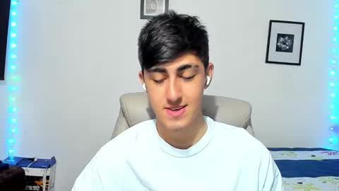 Snapshot of babymaik chatting on 11-05-25, 09:04 babymaik online show from 11-05-25, 09:04