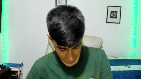 Snapshot of babymaik chatting on 11-14-25, 05:17 babymaik online show from 11-14-25, 05:17