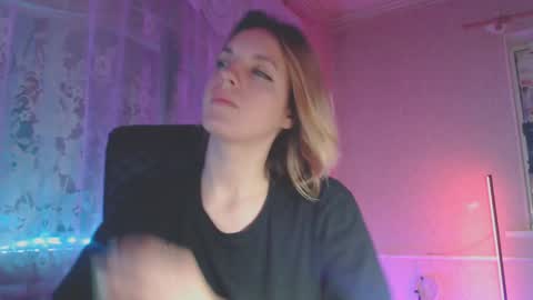 Sonya online show from 02-07-25, 01:15