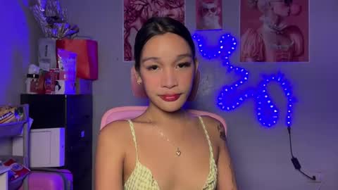 Snapshot of babynexy69 chatting on 10-21-25, 08:15 Nexie online show from 10-21-25, 08:15