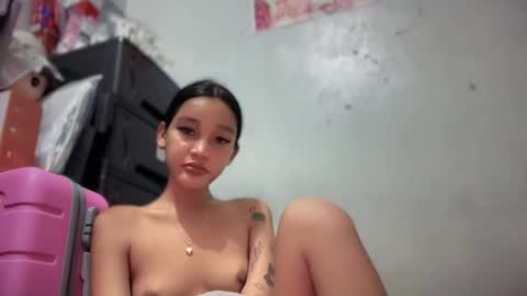 Snapshot of babynexy69 chatting on 11-12-25, 05:52 Nexie online show from 11-12-25, 05:52