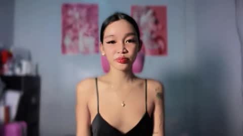 Snapshot of babynexy69 chatting on 11-14-25, 04:00 Nexie online show from 11-14-25, 04:00