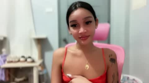 Snapshot of babynexy69 chatting on 12-18-25, 08:15 Nexie online show from 12-18-25, 08:15