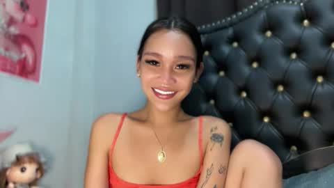 Snapshot of babynexy69 chatting on 12-19-25, 08:54 Nexie online show from 12-19-25, 08:54